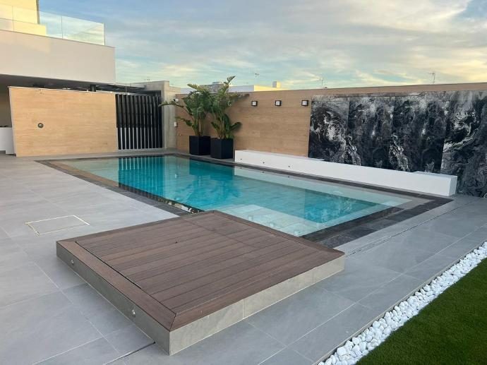 Trabajo de Piscinas Mayipool S.L.