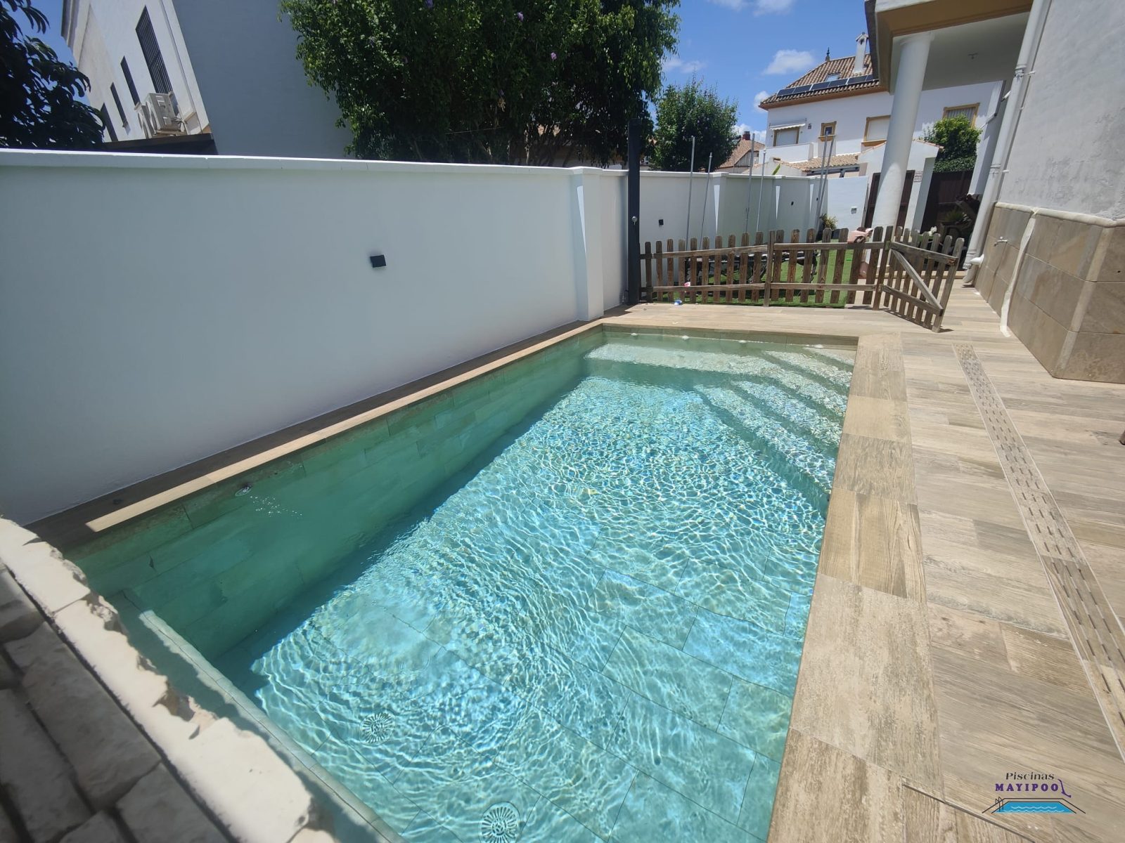 Trabajo de Piscinas Mayipool S.L.